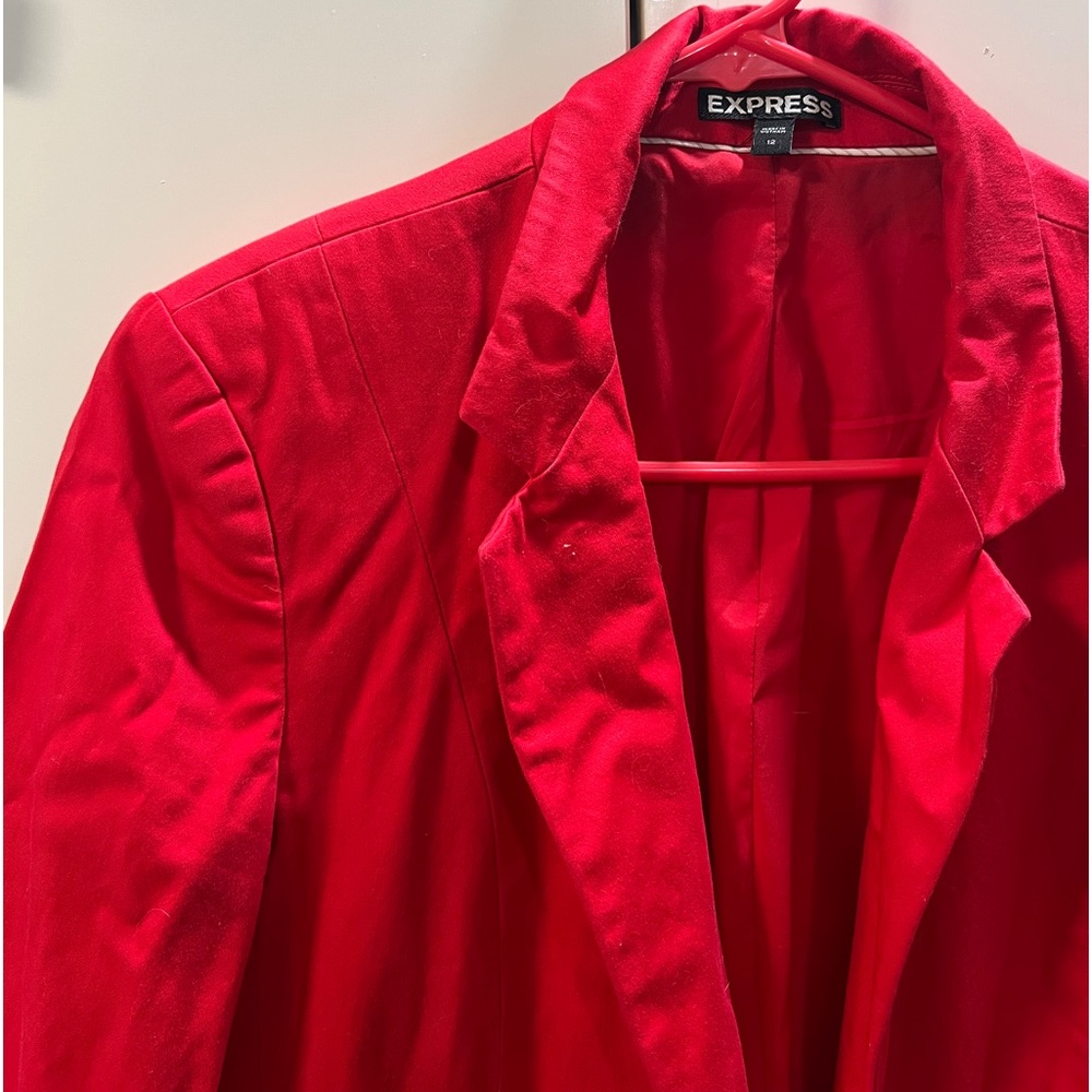 Skirt Suit in Red.
